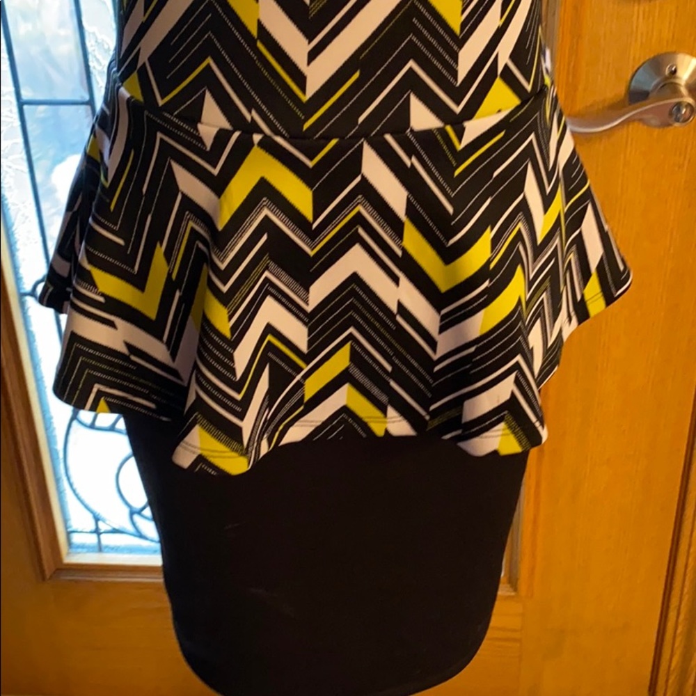 Dress - Picture 3 of 6